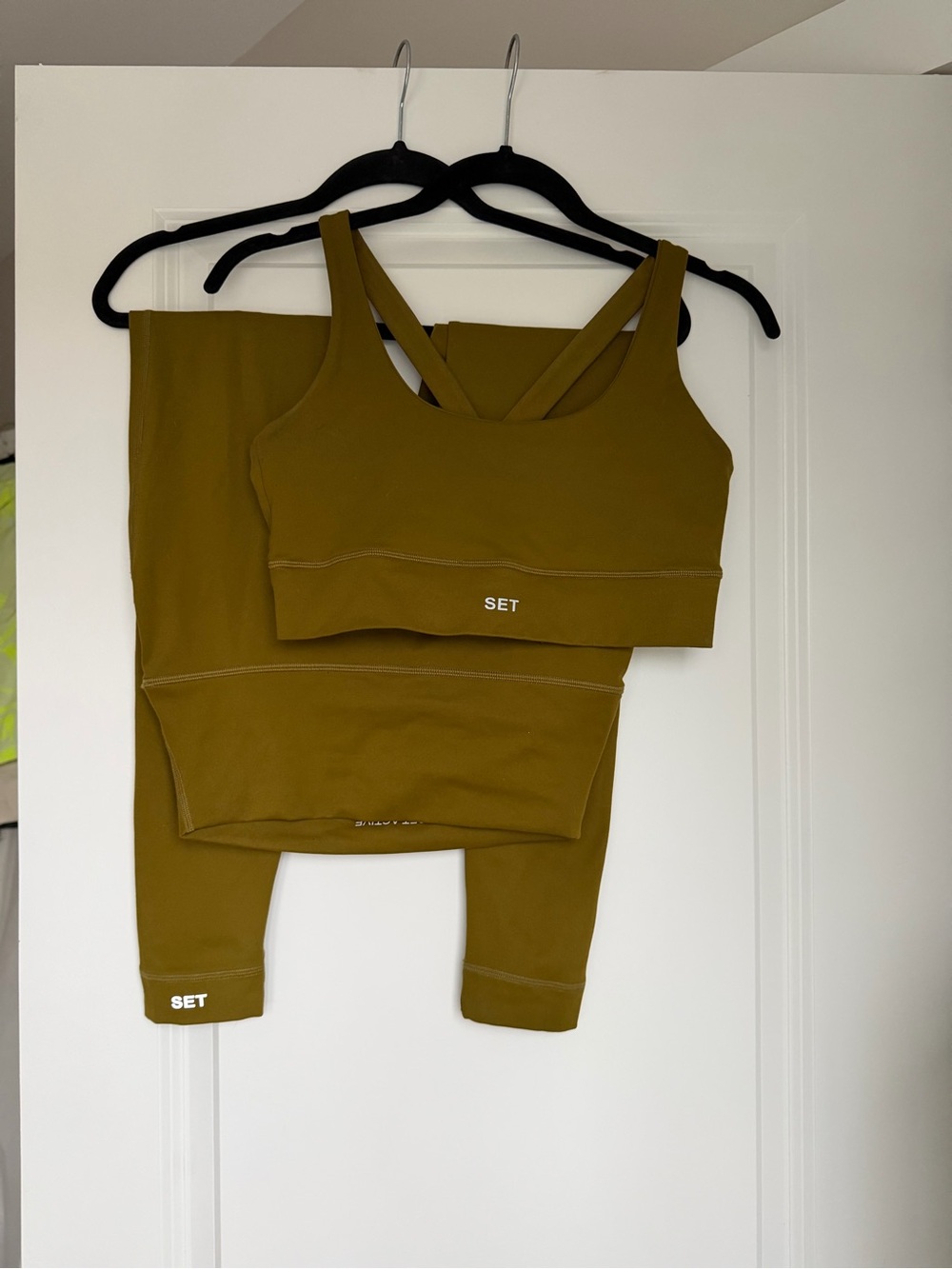 SET Active Olive Green Luxform Seamless Sports Bra & Leggings Set